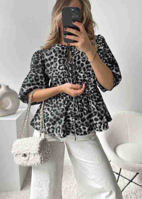 Women's Summer Leopard Print Puff Sleeve Round Neck Blouse