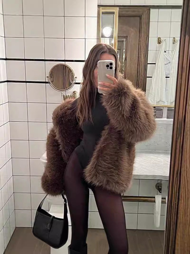 Women's Oversized Environmentally friendly Faux Fox Fur Coat with Large Lapel